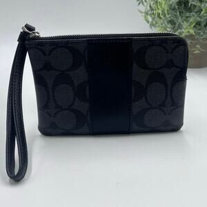 COACH WOMEN'S Silver Black Gray‎ Signature PVC leather Corner Zip Wristlet